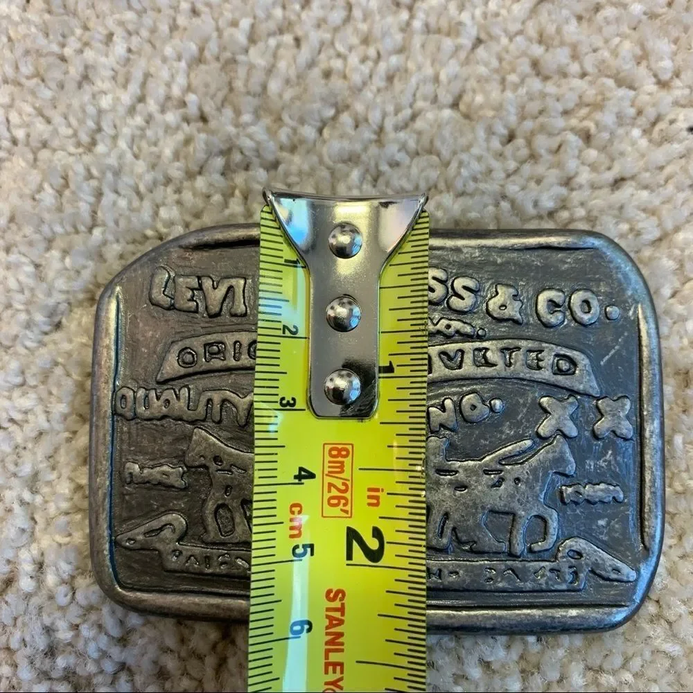 💥LEVI’S LEVI STRAUSS & CO Silver unisex belt buckle